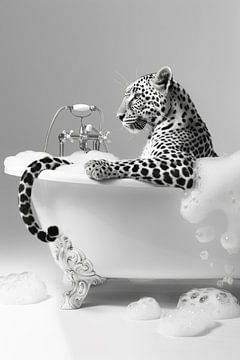 Un léopard élégant dans la salle de bain