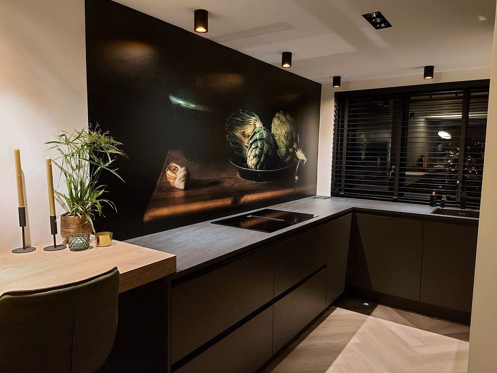 Still life artichoke by Monique van Velzen