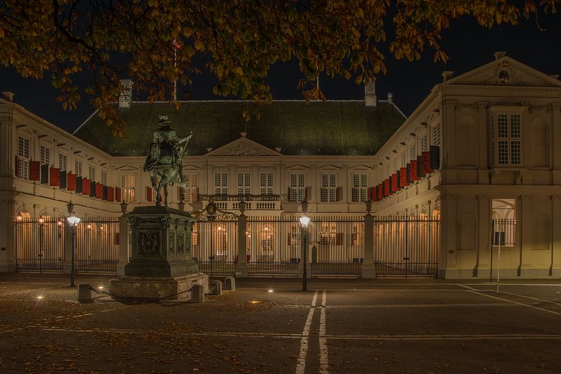 Noordeinde Palace by Karen de Geus