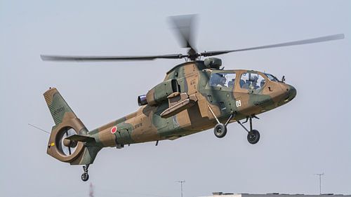 Japanischer Hubschrauber Kawasaki OH-1 Ninja. von Jaap van den Berg