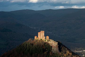 Spotlight on the Reichsburg Trifels in Annweiler by André Post