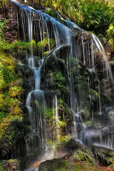 waterfall by Jürgen Wiesler