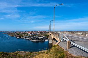 Gezicht op het dorp Smögen in Zweden van Rico Ködder