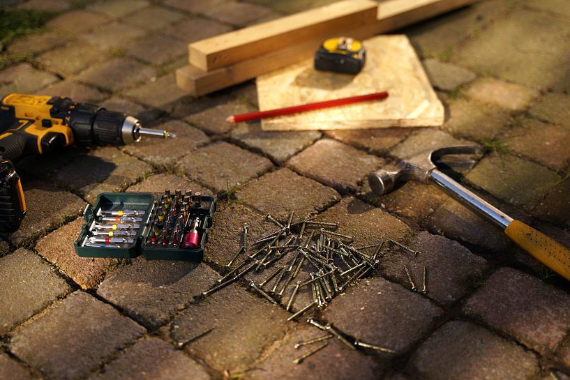 Tools and screws by Floris Verweij