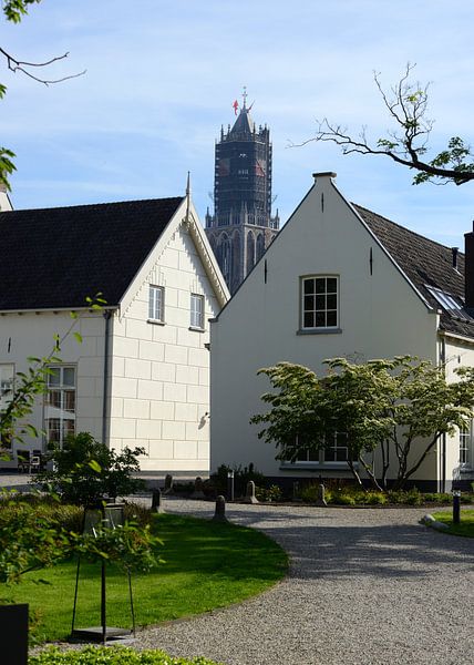 Dom tower in Utrecht seen from courtyard of Grand Hotel Karel V. by In Utrecht