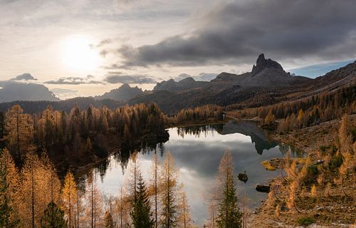 Zonsopgang bij Croda da lago