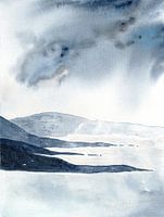 Paysage côtier gris avec rayons de soleil