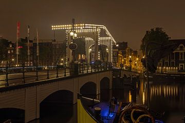 Amsterdam - Magere Brug bij nacht van t.ART