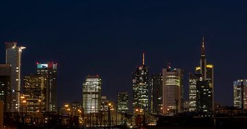 Frankfurt Skyline bij Nacht van Thomas Heitz