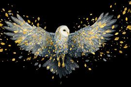 Eule mit vergoldeten Flügeln im Flug von Matthias Hauser