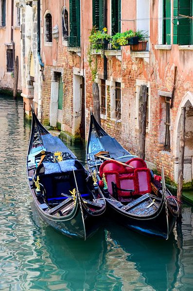 Gondolas by Jaco Verheul