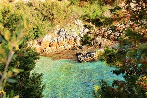 Water bij het kiezelstrand Lagkadaki, Lefkas