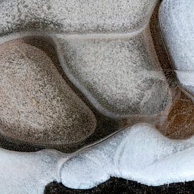 Ice clogs by Franke de Jong