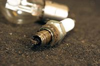 Bougie d'allumage | MANCAVE MATTER