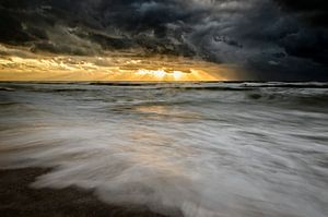 Storm at sea van Richard Guijt Photography
