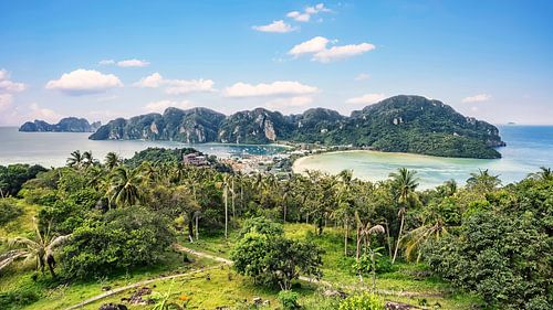 Uitzicht over het eiland Phi Phi in Thailand