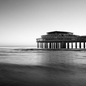 Monochrome pier bij zonsondergang van Fabrizio Micciche