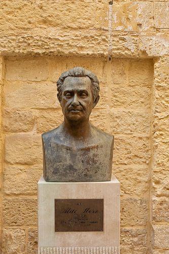 Standbeeld van Aldo Moro in zijn geboorteplaats Lecce in Puglia