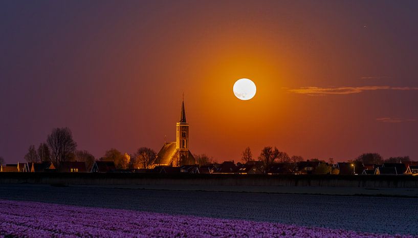 The Supermoon by Menno Schaefer