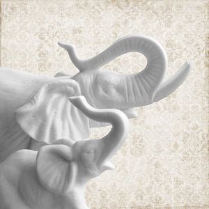 Eléphants en porcelaine 10.0