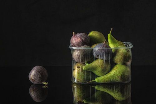 Still Life Pear & Fig