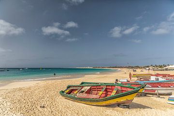 KaapVerdië, voor de kust van Senegal, het eiland Sal met zijn frisse kleuren van ingrid schot
