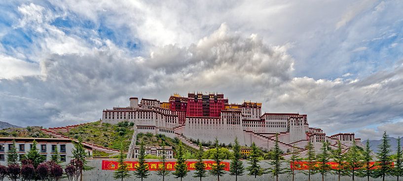 Potala palace, Lhasa, Tibet by Imageditor