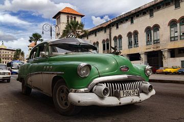 "Almendrones - La voiture classique de Cuba sur arte factum berlin