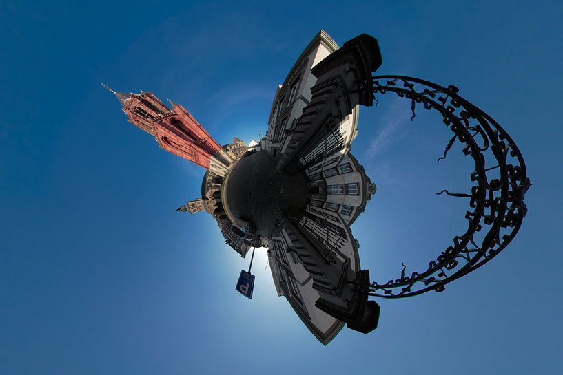 Henric van Veldekeplein in Maastricht in &quot;little earth&quot; projectie by Ton Reijnaerdts