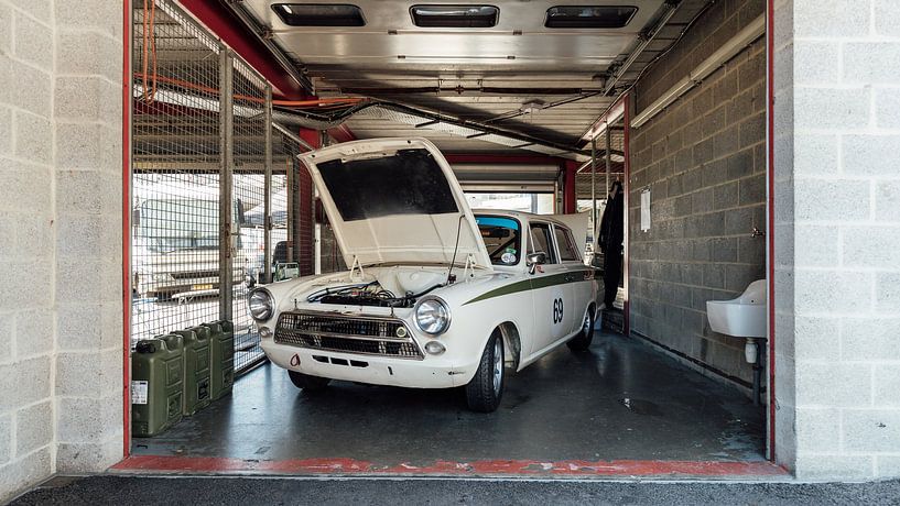 Lotus Cortina in Spa-Francorchamps von Simon Peeters