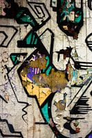Verwitterte Graffiti-Wand