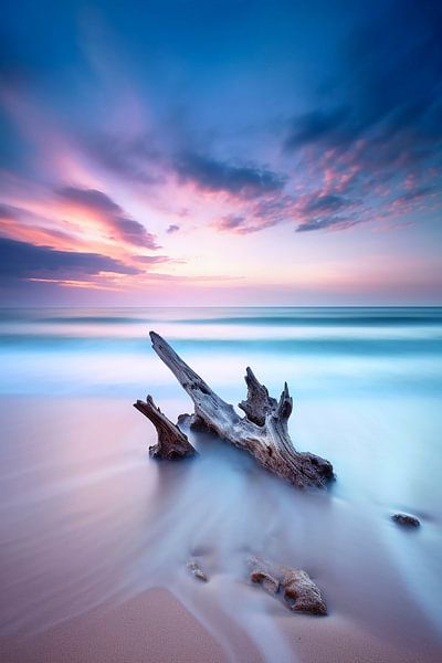 Sunset in the magical sea by haroulita