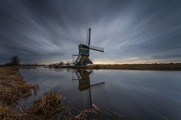 Moulin à vent hollandais au coucher du soleil ! sur Peter Haastrecht, van