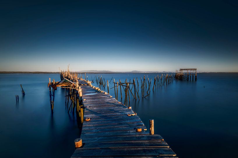 Alter Steg am Meer in schöner Küstenlandschaft von Voss Fine Art Fotografie