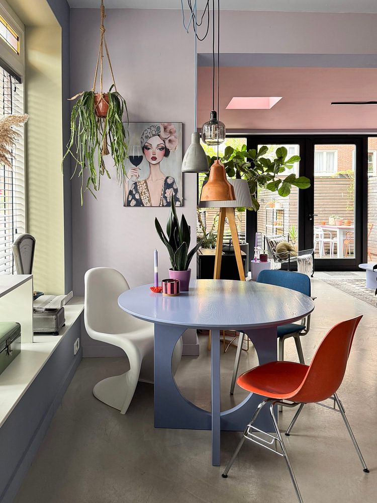 Das Weinglas halb voll, die Einstellung voll geladen  von Carla Van Iersel 