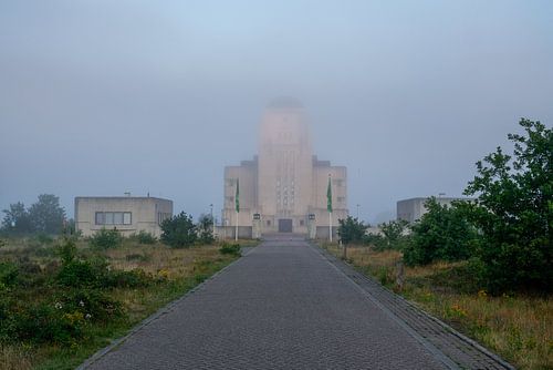 Radio Kootwijk le matin avec du brouillard