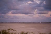 Zonsopkomst strand Schiermonnikoog van Margreet Frowijn thumbnail
