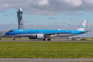 KLM Cityhopper Embraer E195-E2. van Jaap van den Berg