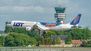 Embraer ERJ-195 LOT Polish Airlines Passagierflugzeug.