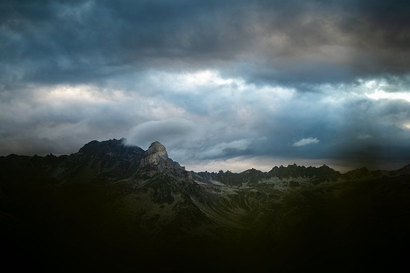 A storm in the mountains by José IJedema