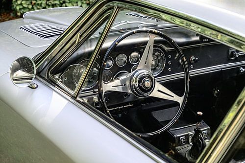 Dashboard van de Maserati 3500 GT I, een klassieke GT-sportwagen