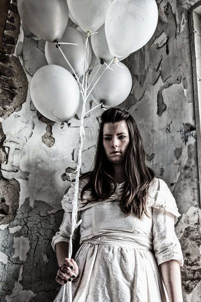 White Balloon by Sieger Homan