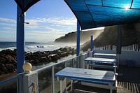 Terras aan woeste kust Mosselbaai Zuid-Afrika