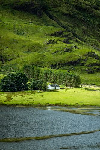 Het witte huis bij Loch Achtriochtan, Glencoe