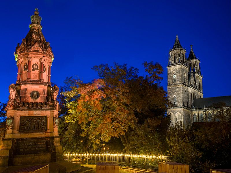 Magdeburg - Kriegerdenkmal 1870/71 und Magdeburger Dom von t.ART