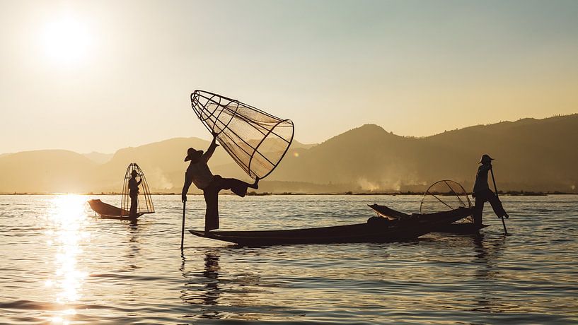 Die Fischer vom Inle See in Myanmar von Roland Brack