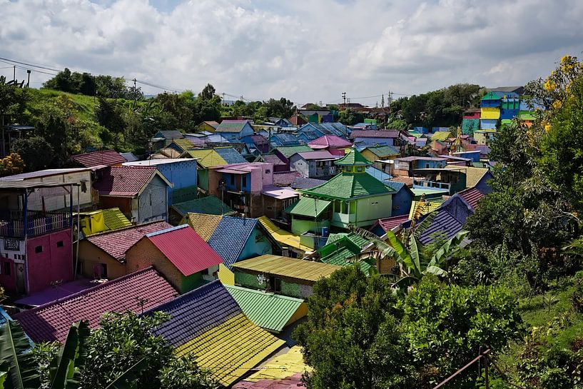 The vibrant colours of the village of Malang by Frank Photos