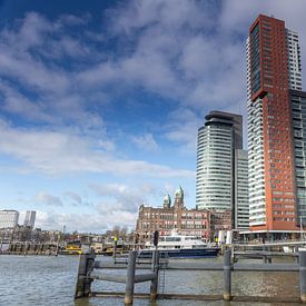 Zicht op Hotel New York en de Kop van Zuid van René Brand