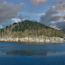 Stuwdam Aggertalsperre in het Oberbergisches Land van Peter Eckert