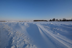 Schneeverwehungen bei Neukamp, Putbus, Insel Rügen